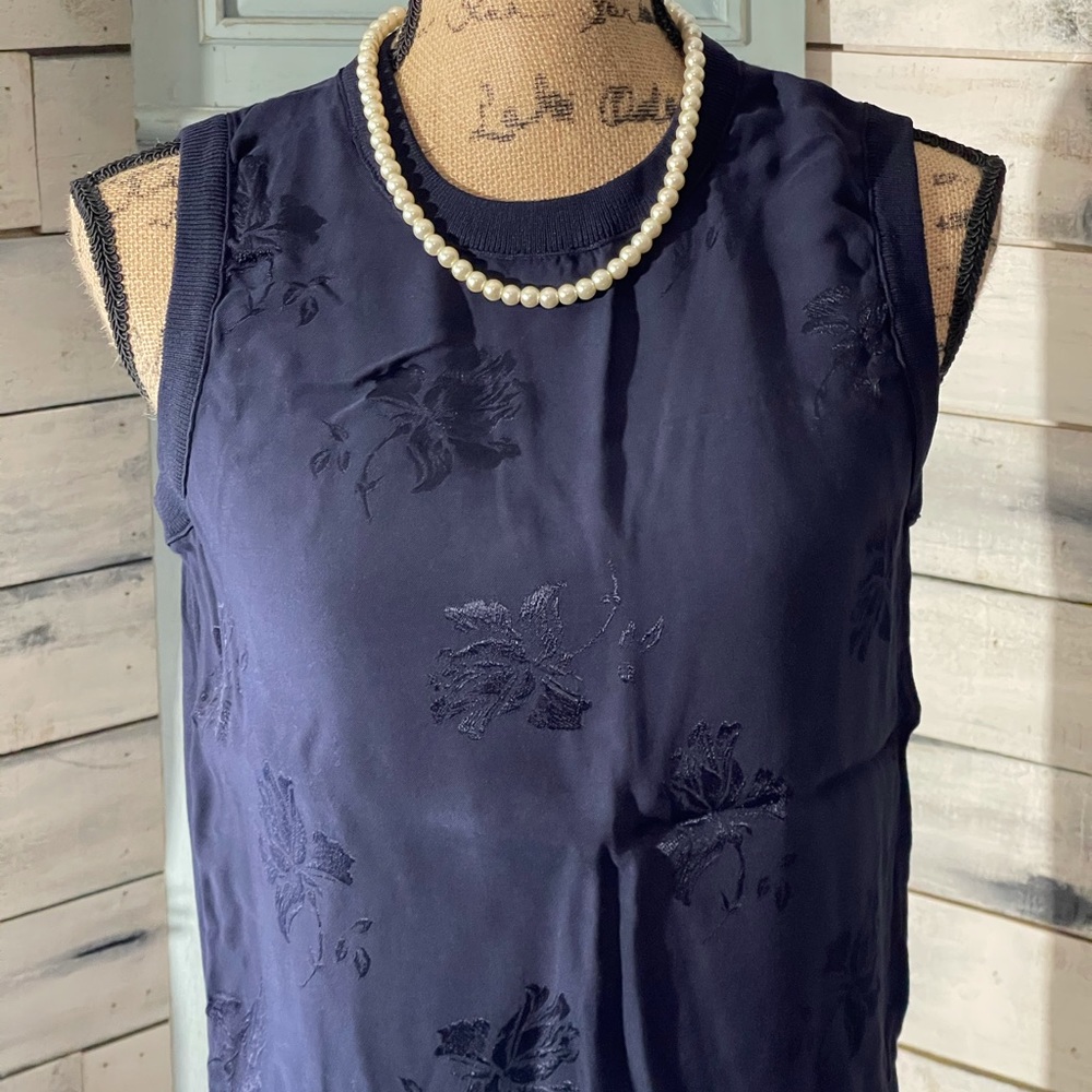 Ann Taylor Navy jacquard front sweater shell - Picture 2 of 5